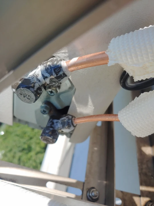 용인 삼성 벽걸이 에어컨 설치 과정 및 업체 선정할 때 확인 사항 5가지 실외기 동관 연결 부위 냉매 가스 누설 검사